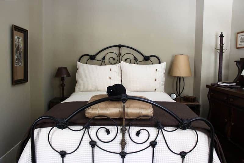 Wood Full bed